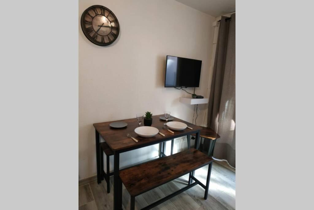 Studio Climatise, 50 M De La Prom, Wifi نيس المظهر الخارجي الصورة